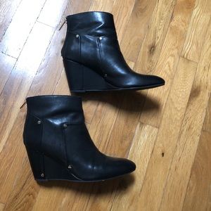 Dolce Vita leather wedges